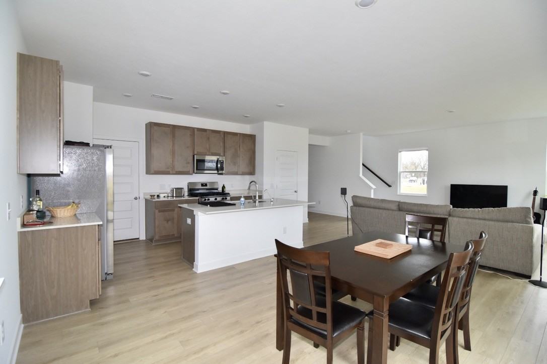 899 Norfolk Ln #NA - Photo 7 of 19