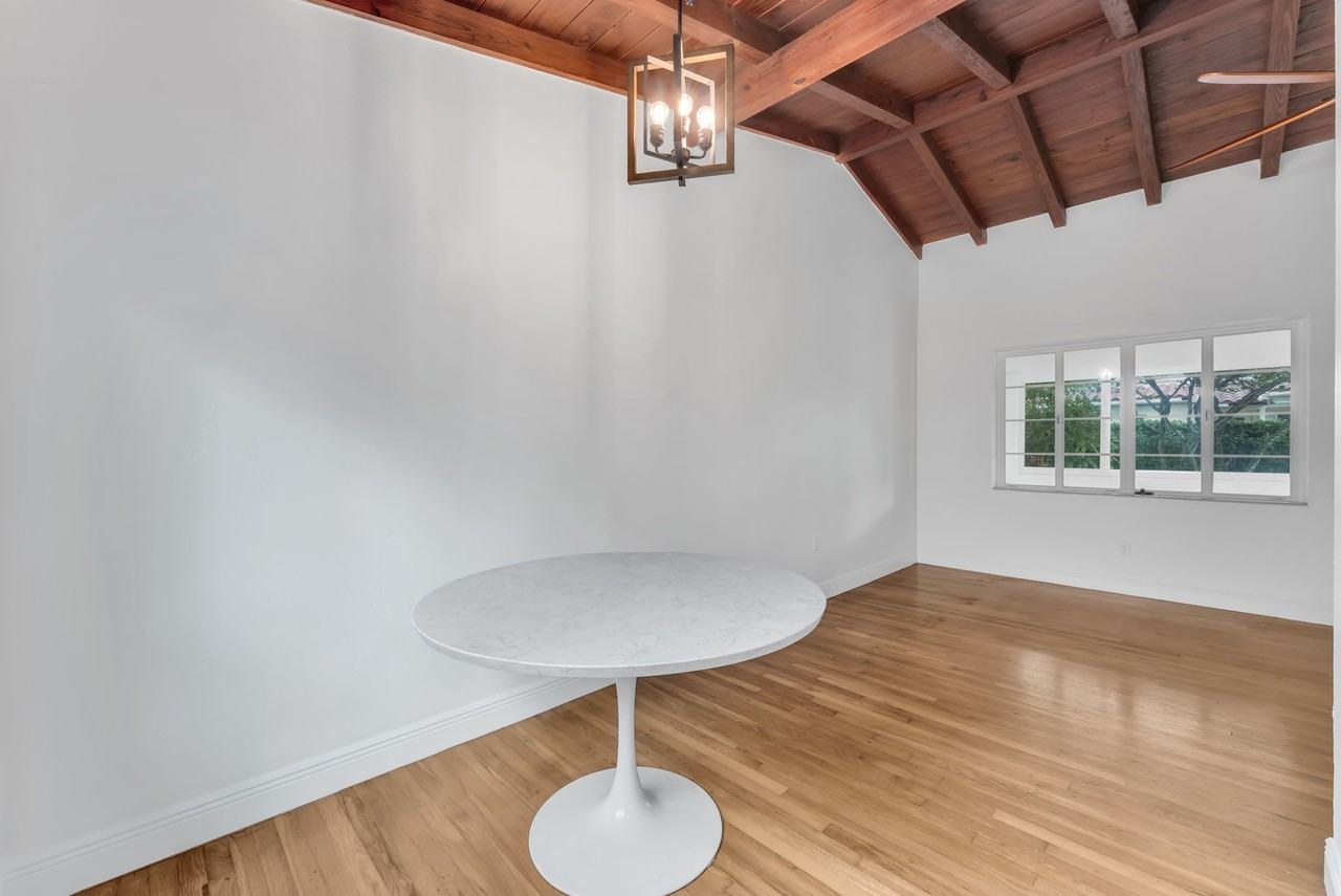 4015 Sw 10th St - Photo 5 of 19