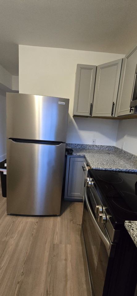 1128 W Marshall St #NA - Photo 7 of 26