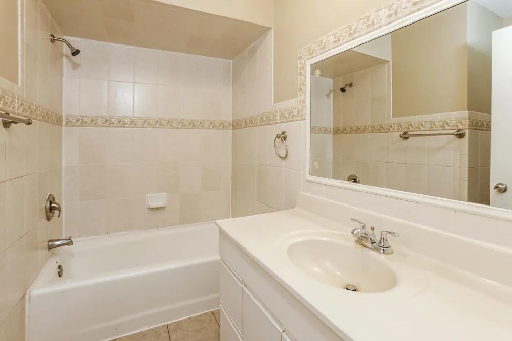 521 Deerfield Rd #NA - Photo 5 of 7