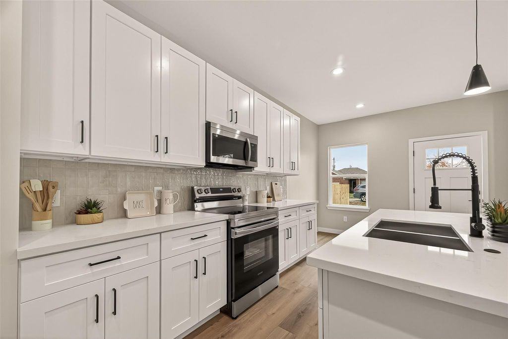 5408 Fairchild St #B - Photo 4 of 12