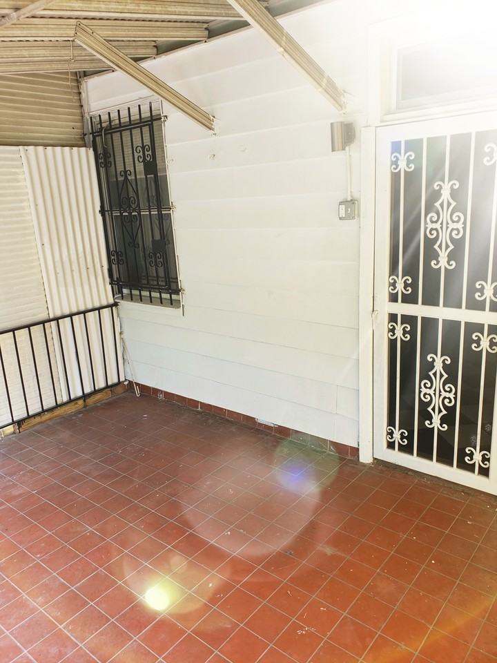 2411 Cambreleng Ave #1stFL - Photo 4 of 15