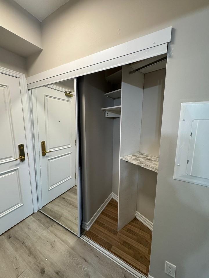 9225 Jane St - Photo 5 of 6