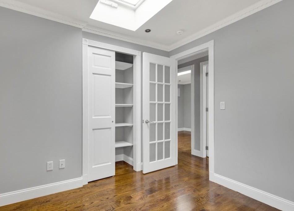 145 E 26th St #5A - Photo 4 of 8