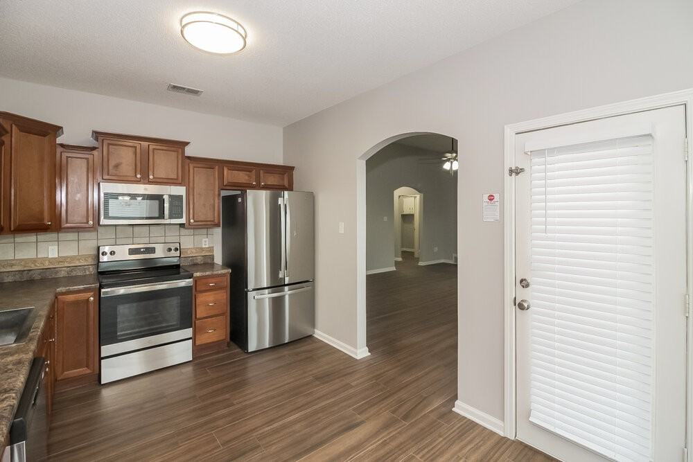 70 Penny Ln - Photo 6 of 16