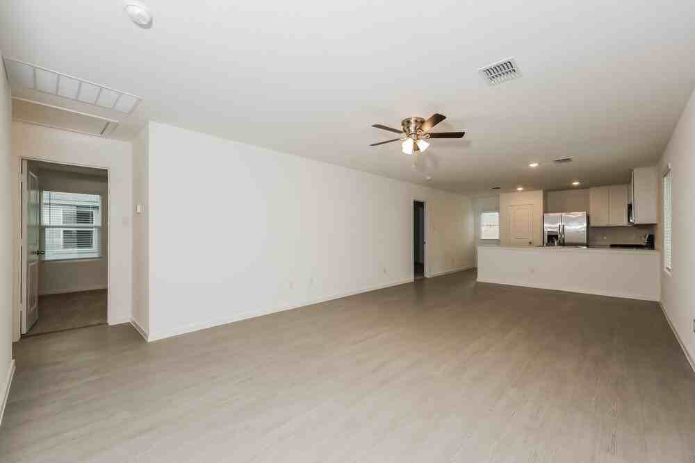 1600 Limpkin Dr - Photo 3 of 16