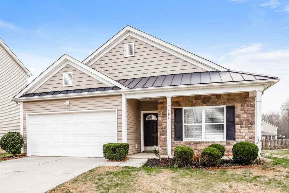 506 Lindsborg Trl - Photo 4 of 16