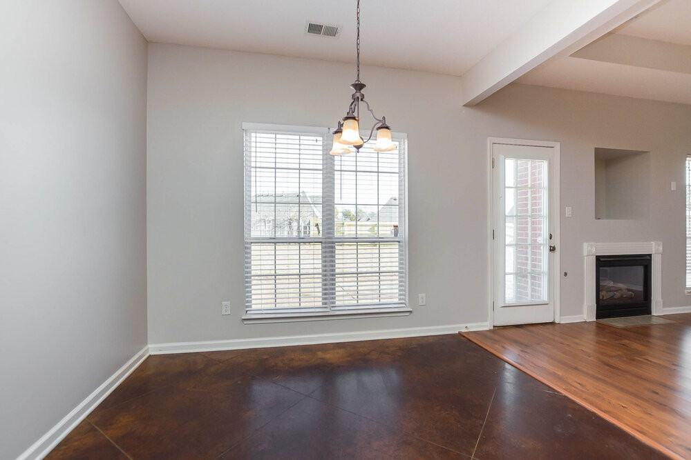 8426 Linda Shore Cv - Photo 3 of 15