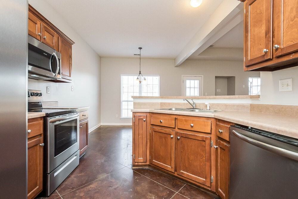 8426 Linda Shore Cv - Photo 4 of 15