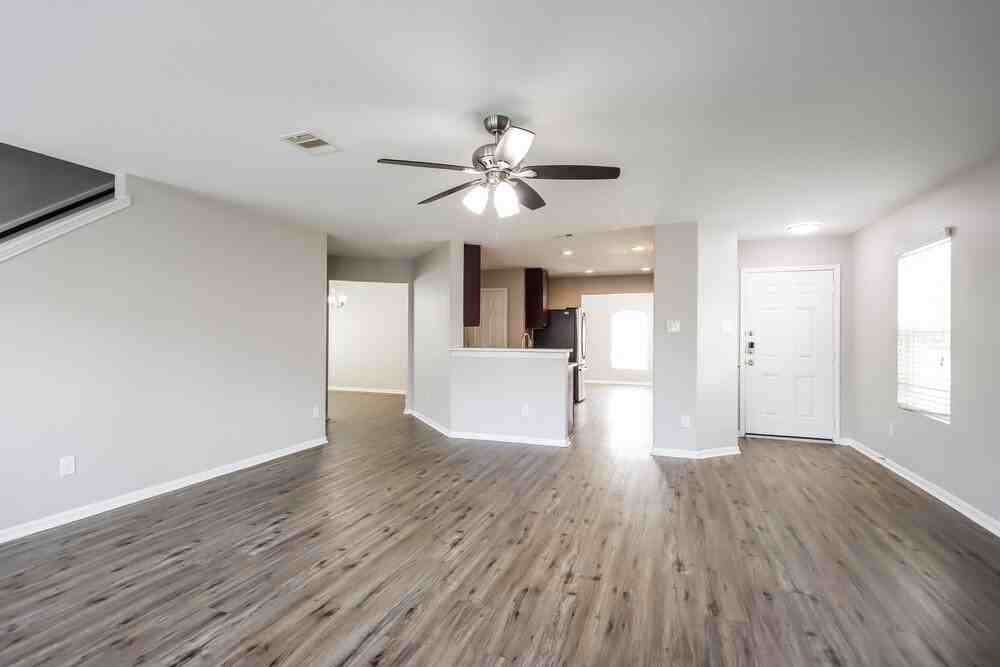 9943 Chimney Swift Ln - Photo 5 of 17