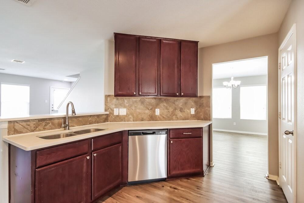 9943 Chimney Swift Ln - Photo 7 of 17