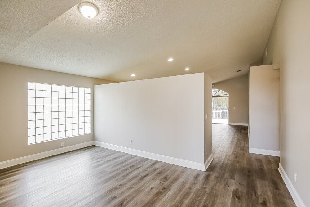 18200 Sw 6th St - Photo 3 of 16