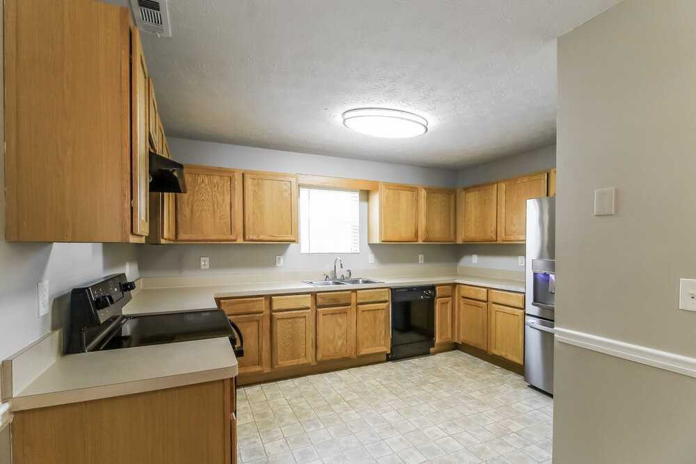 465 Cathedral Dr - Photo 7 of 17