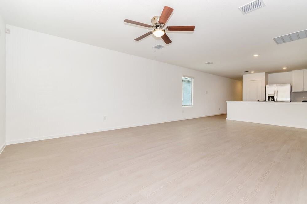 1024 Calley Pear Trl - Photo 4 of 16