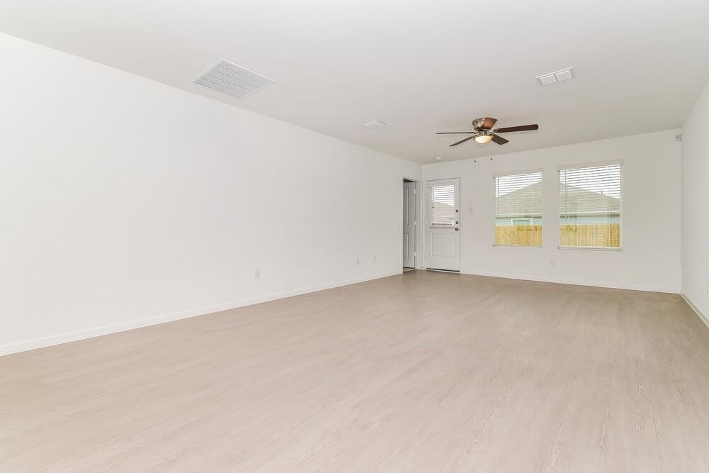 1024 Calley Pear Trl - Photo 5 of 16