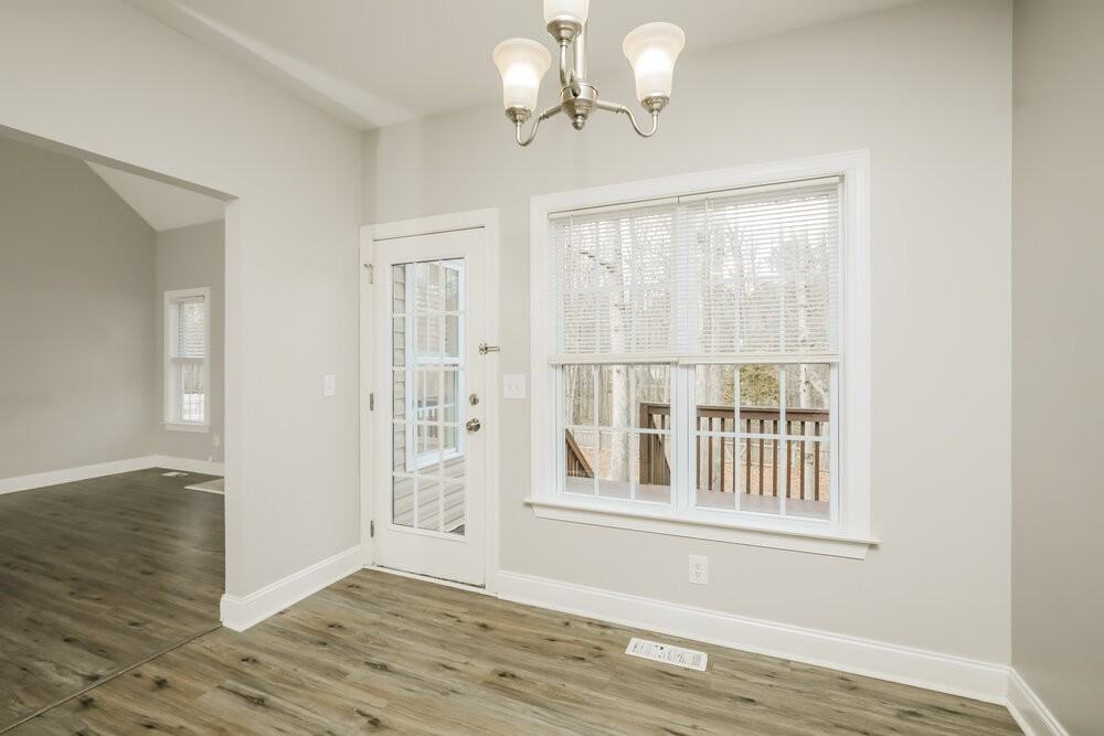 49 E Trafalgar Ct - Photo 7 of 17