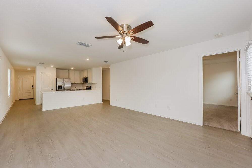 1219 Maple St - Photo 3 of 16