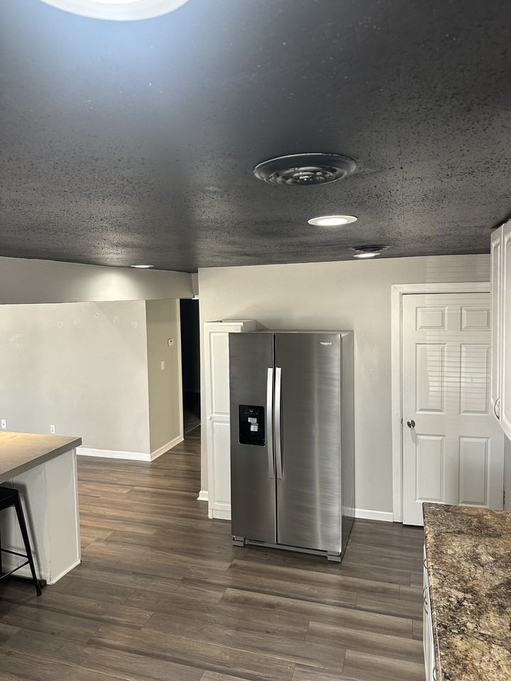 600A Sara St #1 - Photo 5 of 17