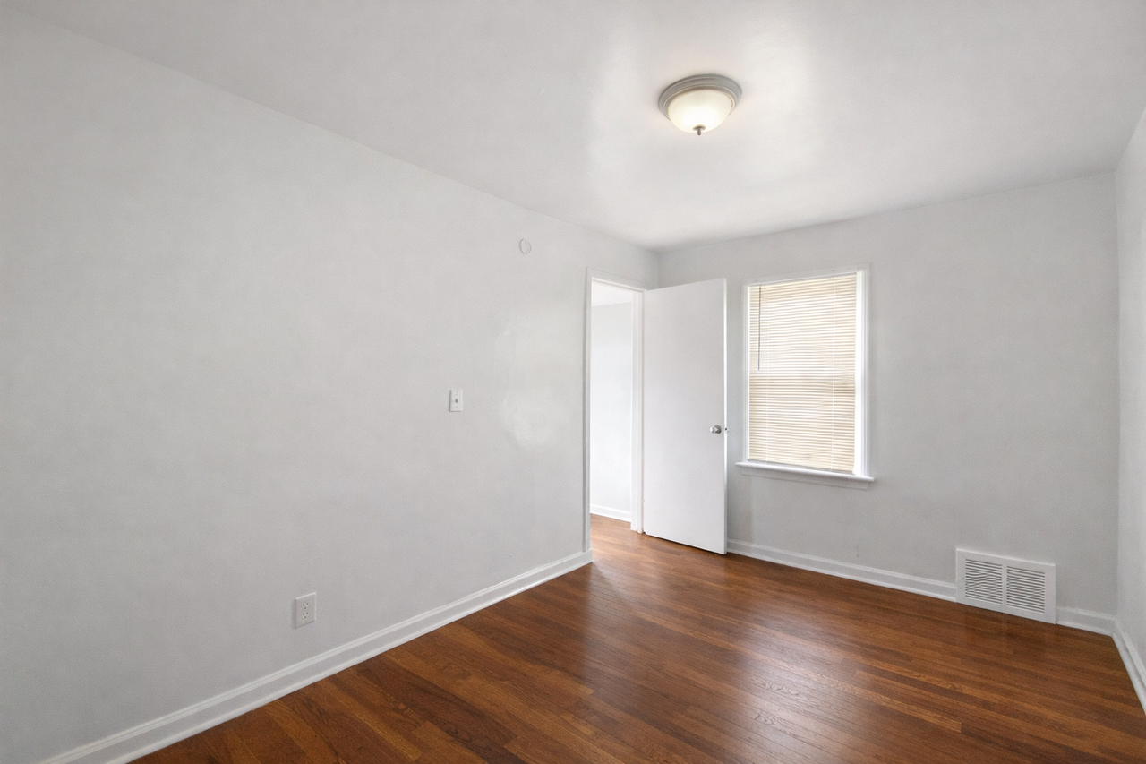 19983 Norwood St #1 - Photo 7 of 11