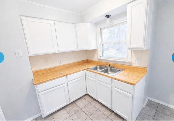 18452 Shaftsbury Ave #1 - Photo 3 of 10