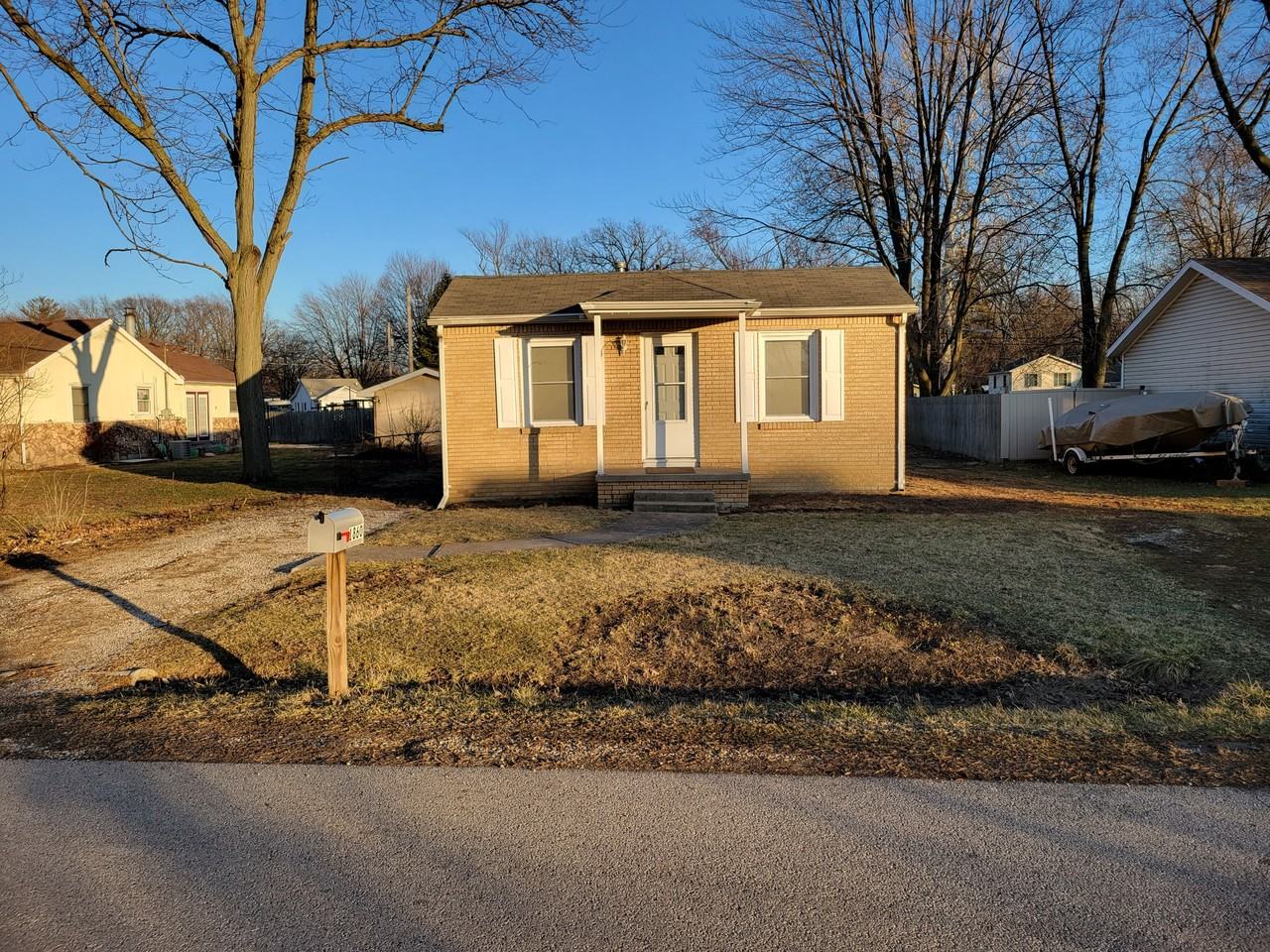 1860 S Shore Blvd #1 - Photo 2 of 21