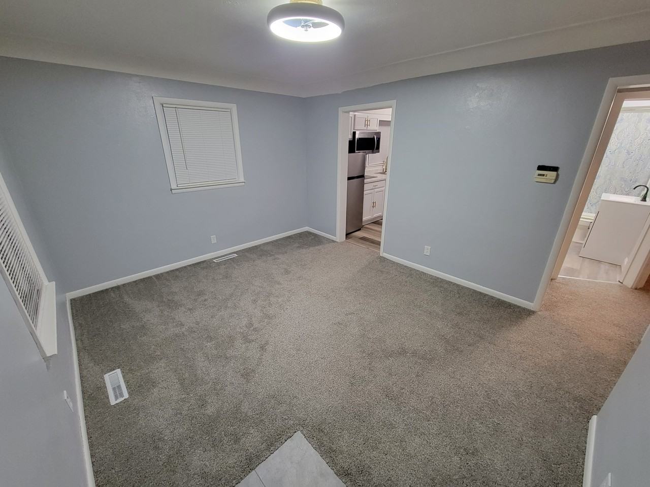 1860 S Shore Blvd #1 - Photo 7 of 21