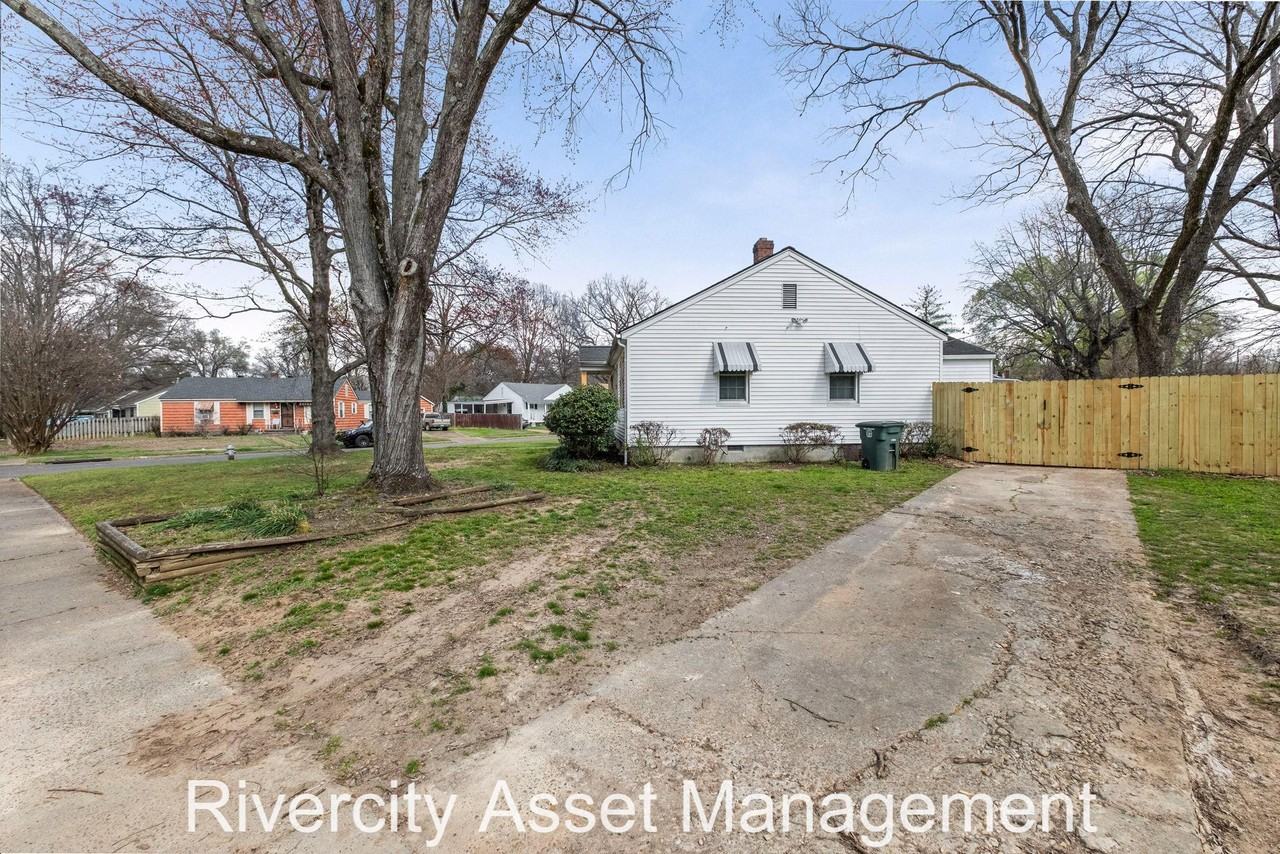 4279 Ferndale Rd #1 - Photo 4 of 23