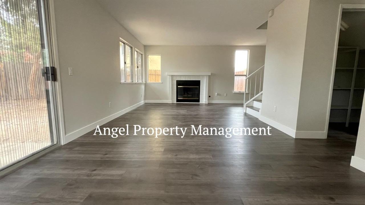 7603 Delta Pointe Way #1 - Photo 5 of 18