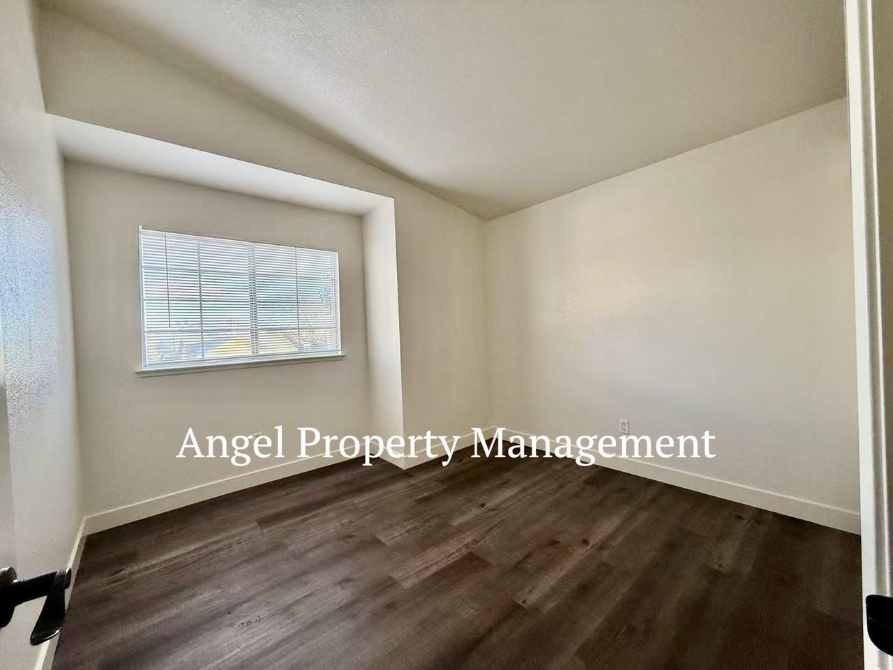 7603 Delta Pointe Way #1 - Photo 6 of 18