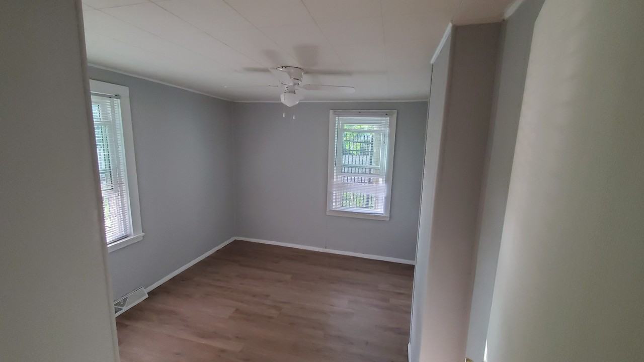 206 N Maple St - Photo 5 of 10