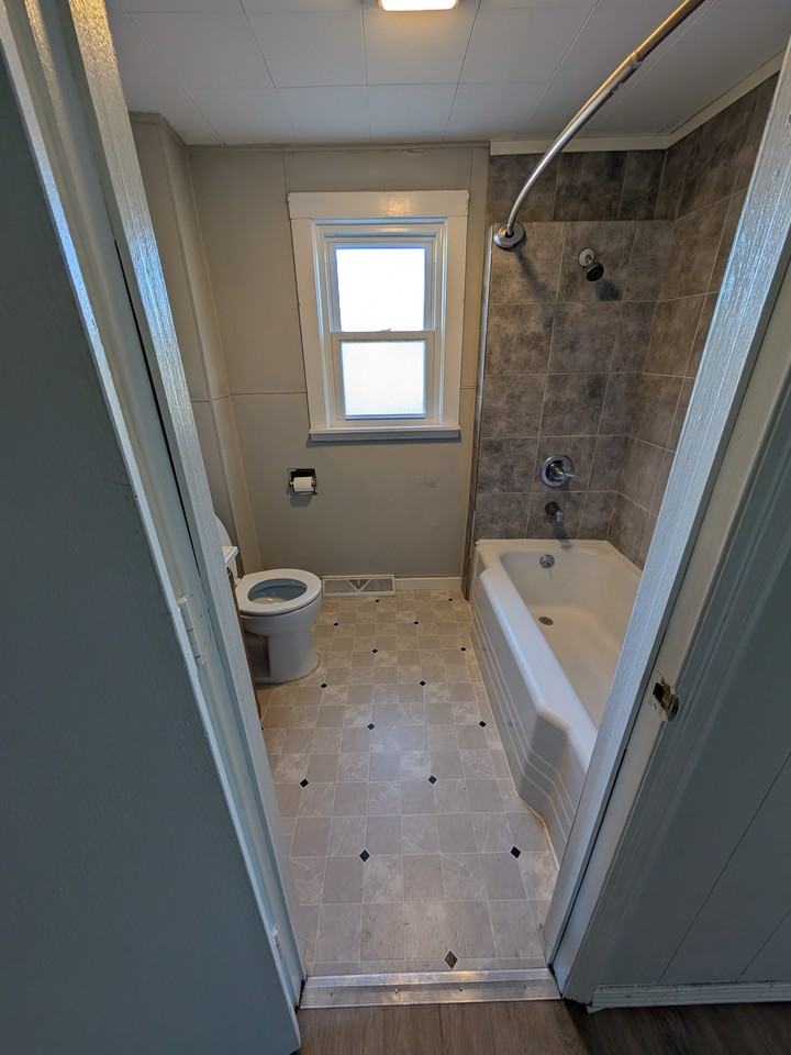 206 N Maple St - Photo 6 of 10