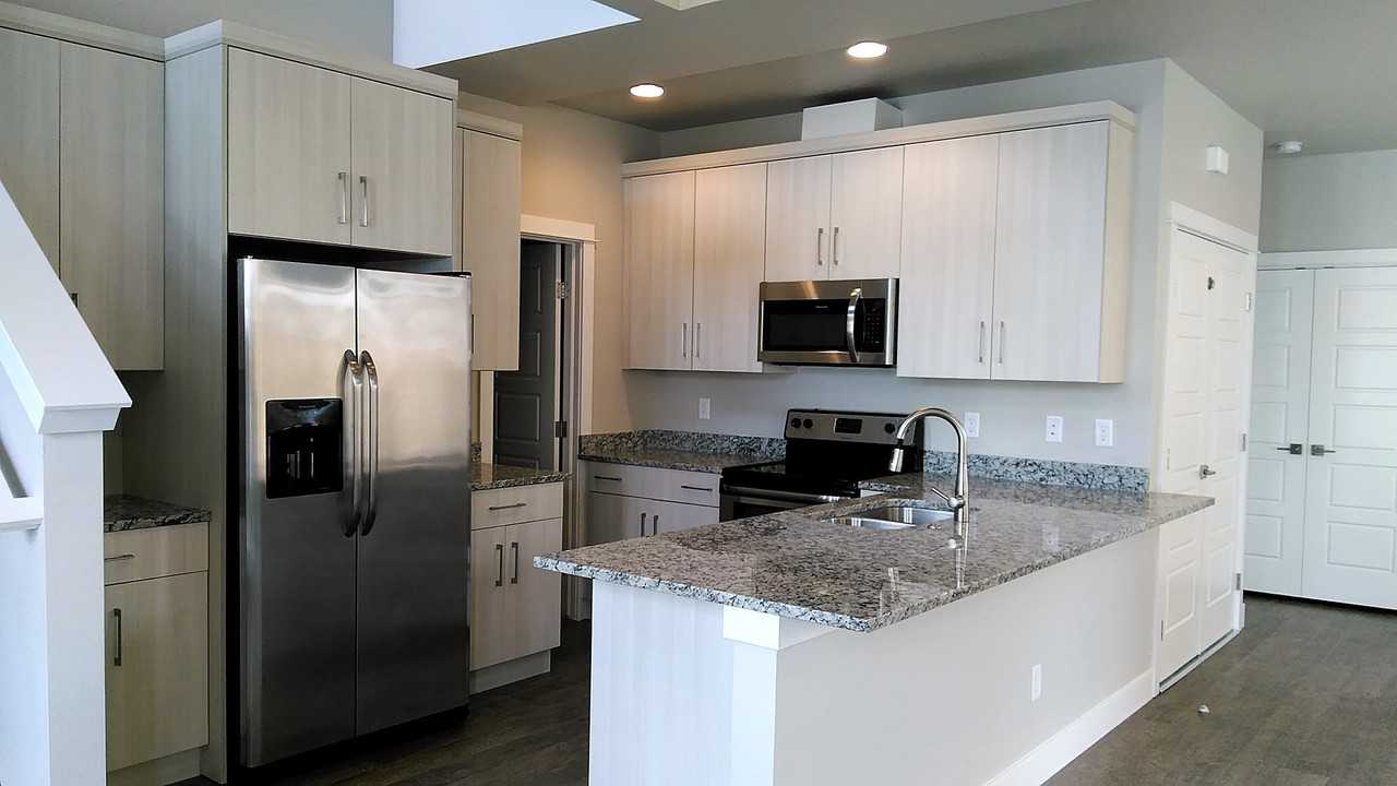 2227 Mackinac St - Photo 3 of 9