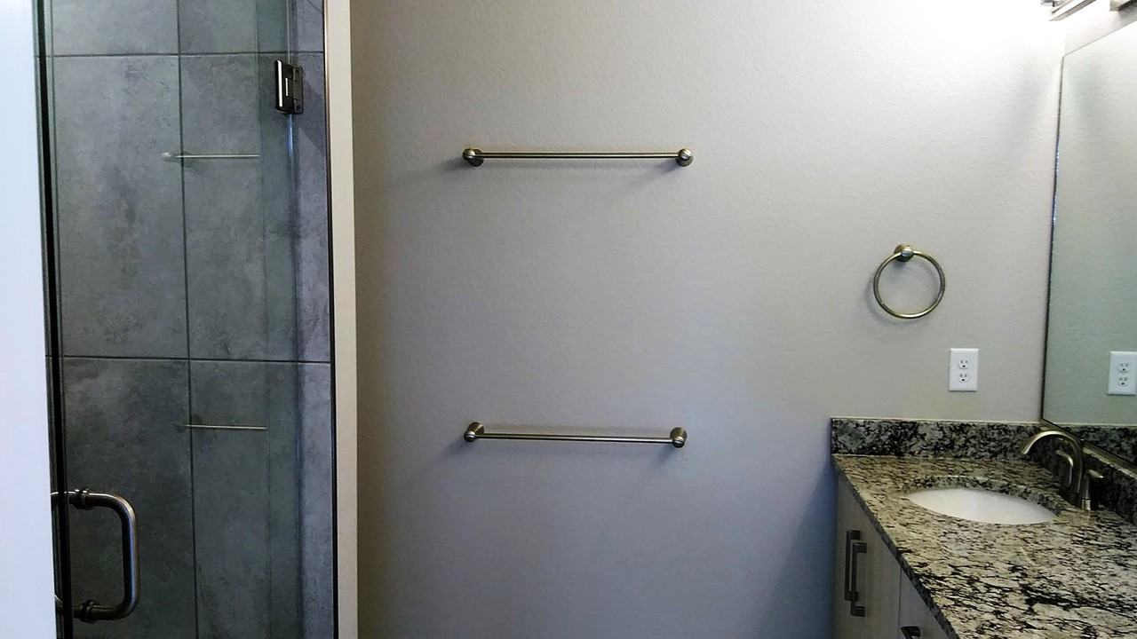 2227 Mackinac St - Photo 5 of 9