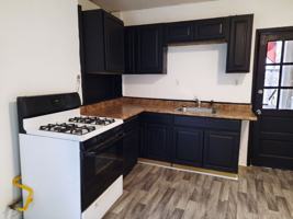 featured image of 32 Douw St