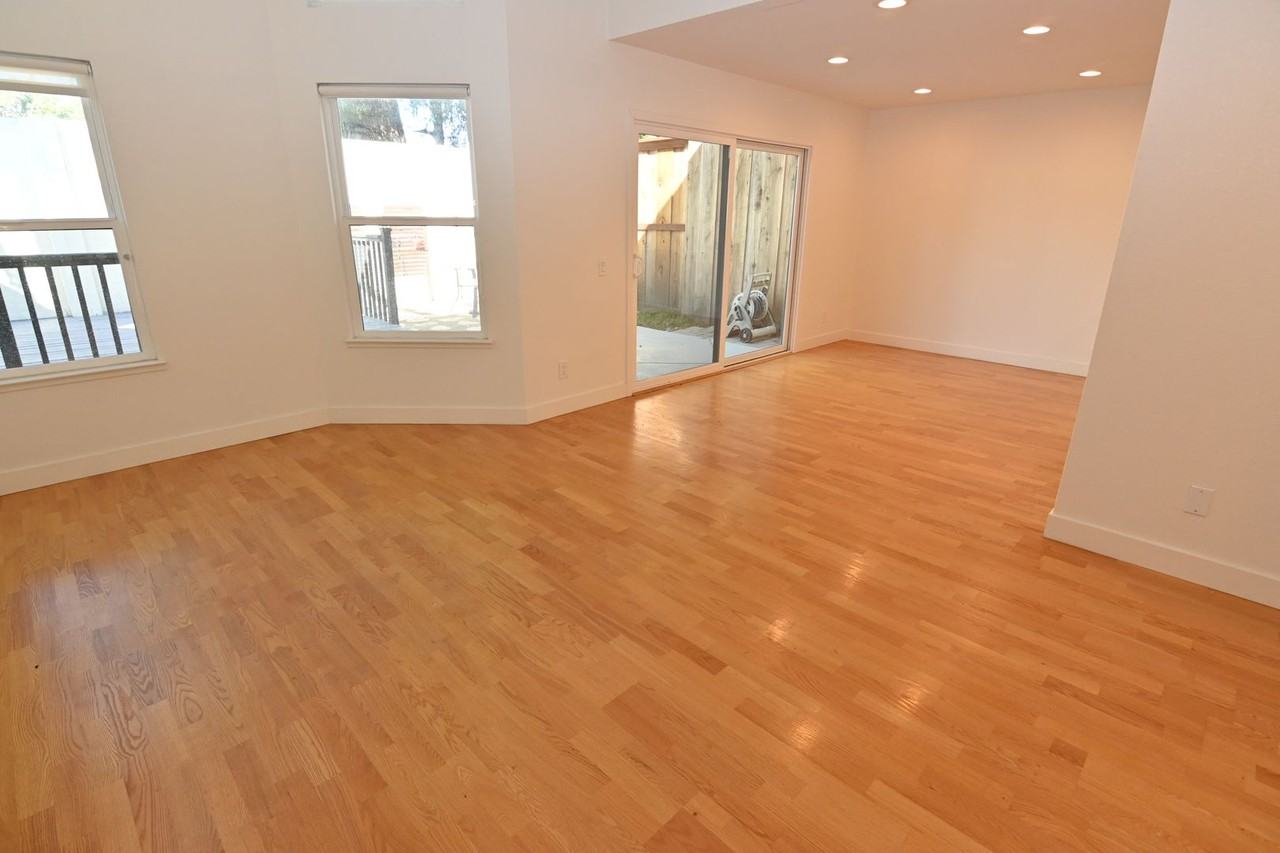 4877 Lago Vista Cir - Photo 4 of 24