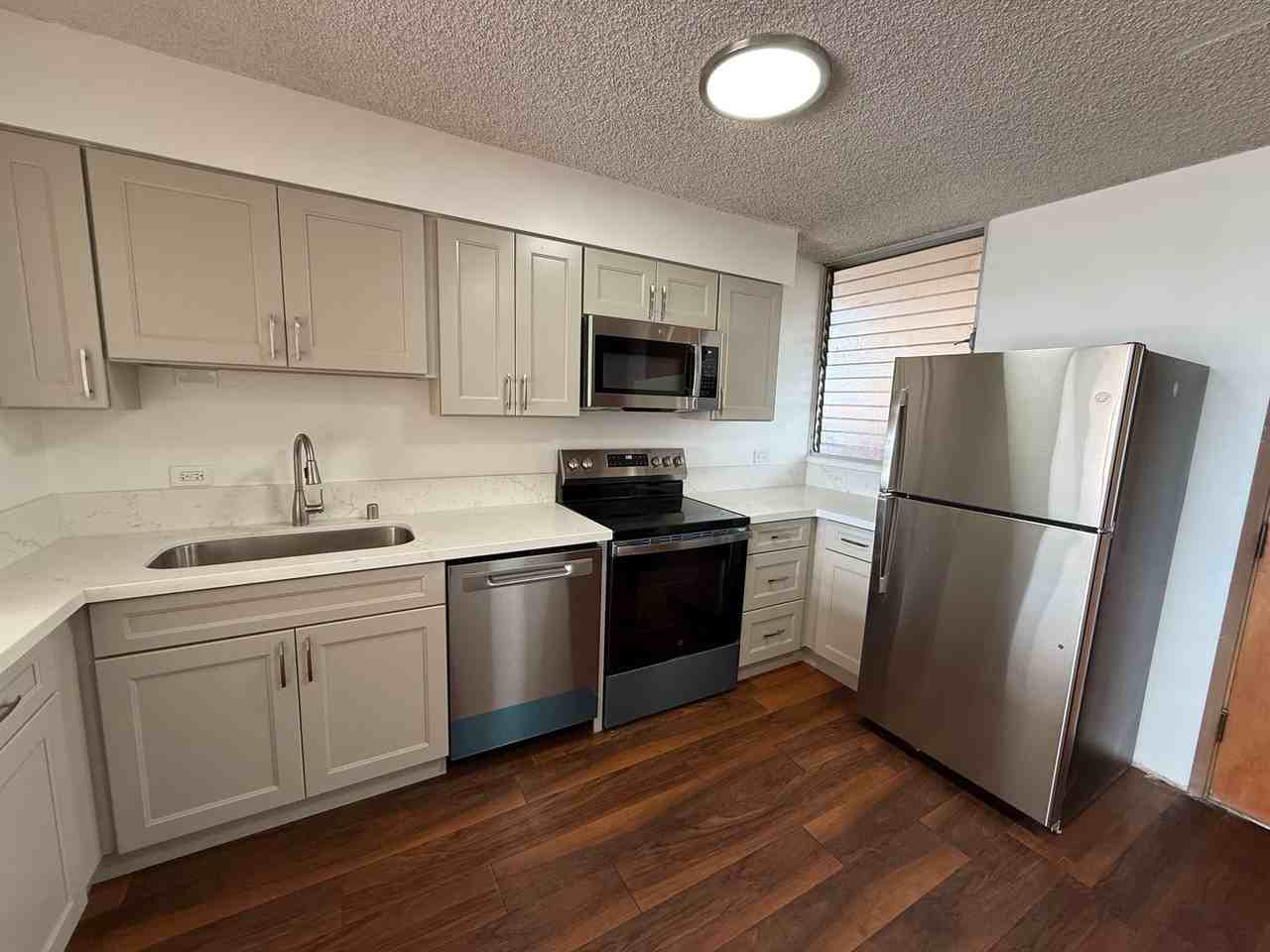 500 University Ave #930 - Photo 3 of 13