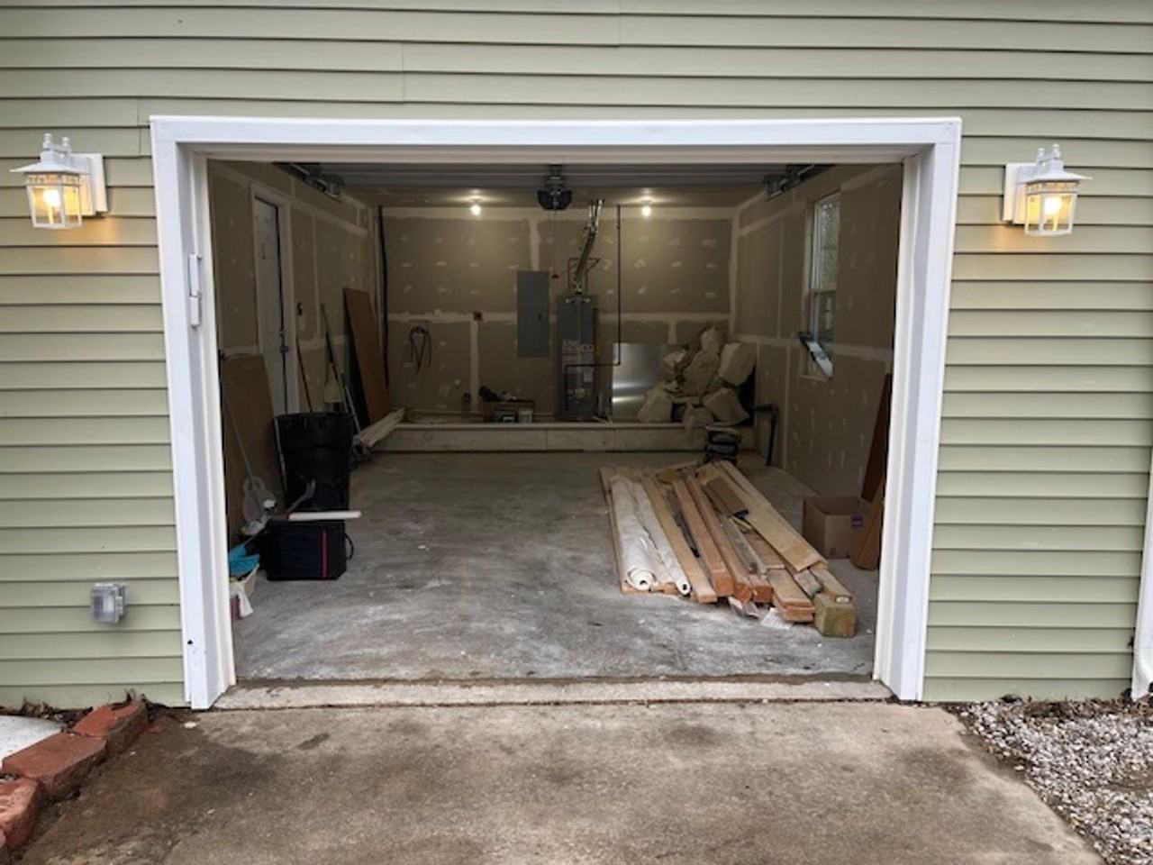 10021 Saint Clair St - Photo 2 of 11