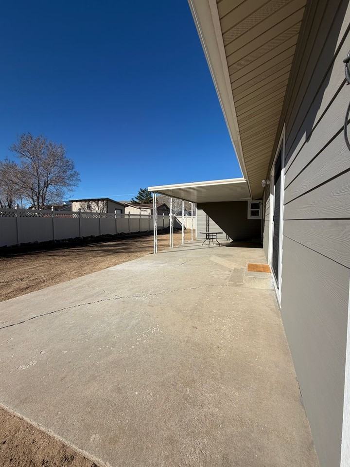 509 Sonoma St - Photo 4 of 50