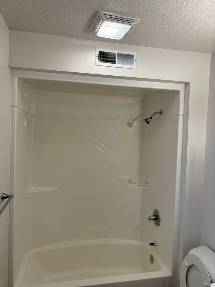 1022 Conklin Hl - Photo 4 of 10