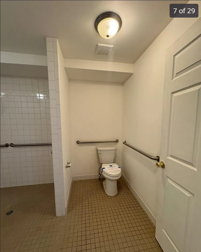 7501 Torresdale Avenue - Photo 4 of 9