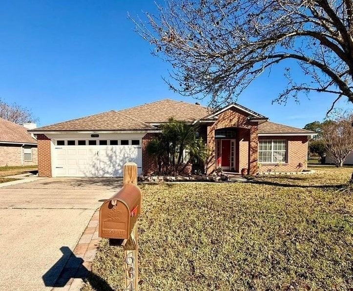 6340 Lake Plantation Dr #1