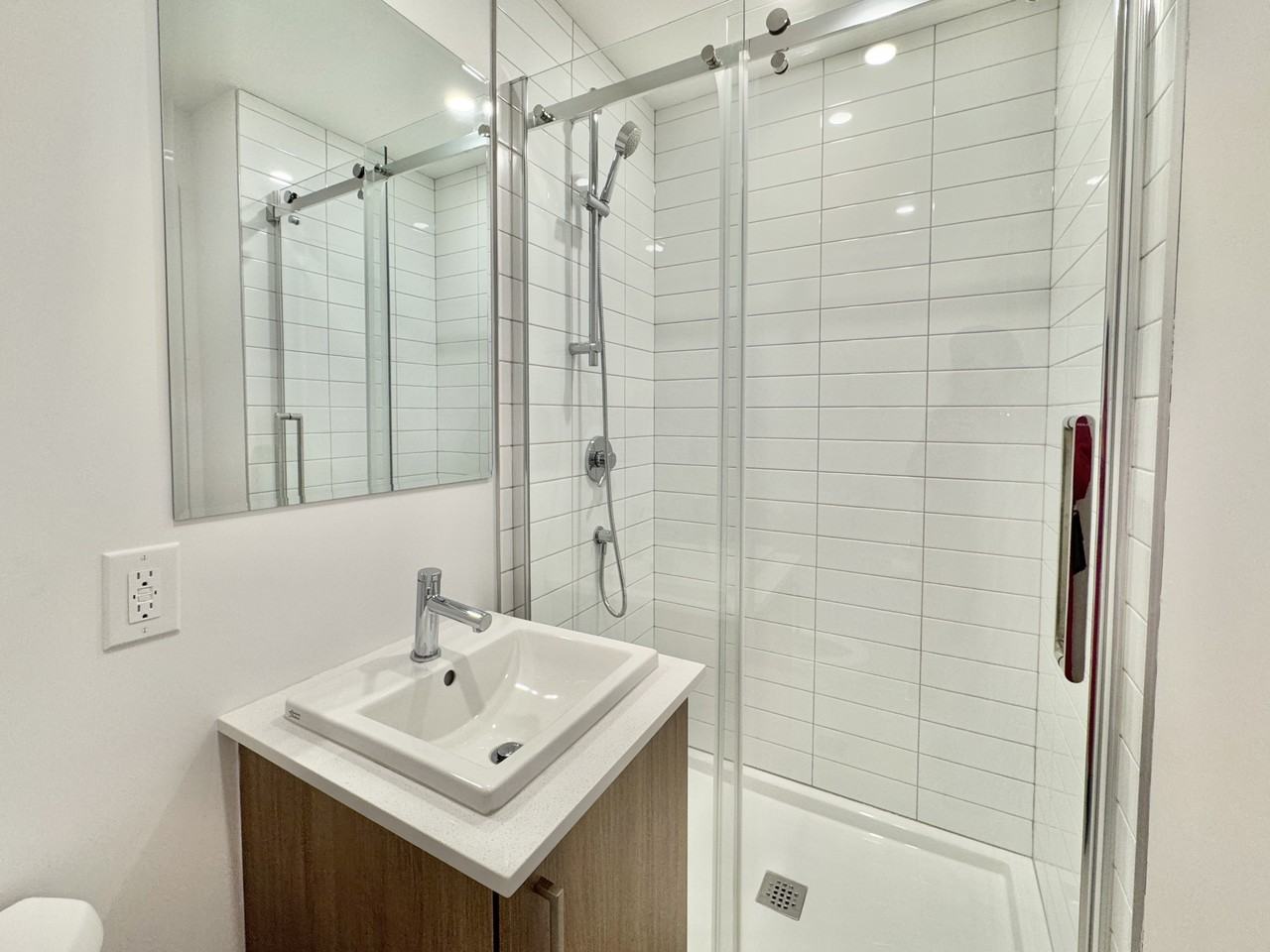 2693 Boulevard Pie-Ix - 102 #102 - Photo 5 of 10