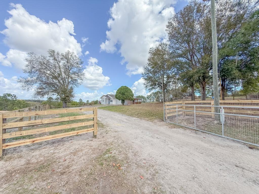 23210 Oakenwalt Ave - Photo 2 of 11