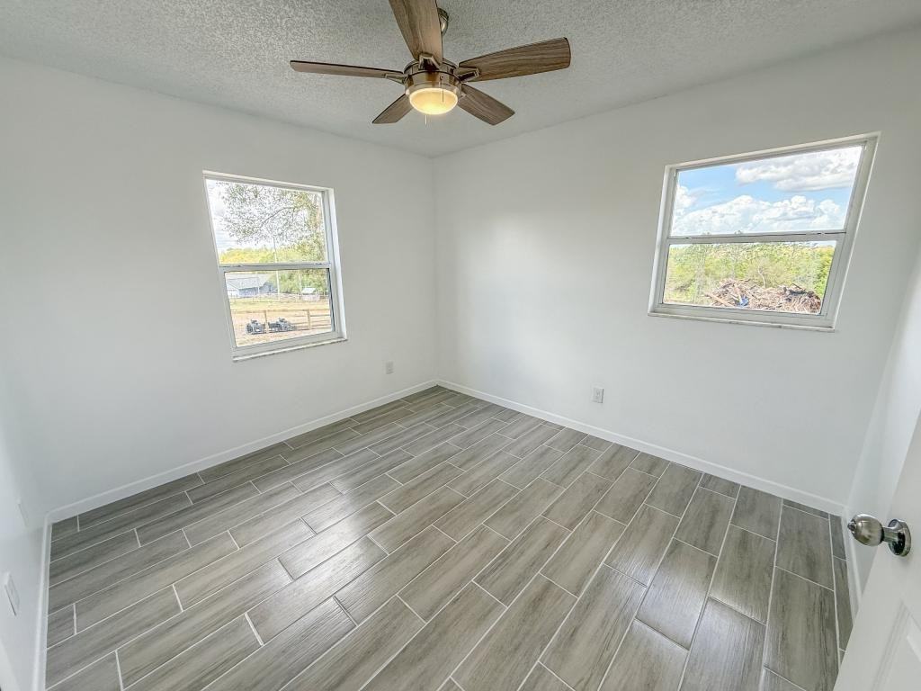 23210 Oakenwalt Ave - Photo 5 of 11