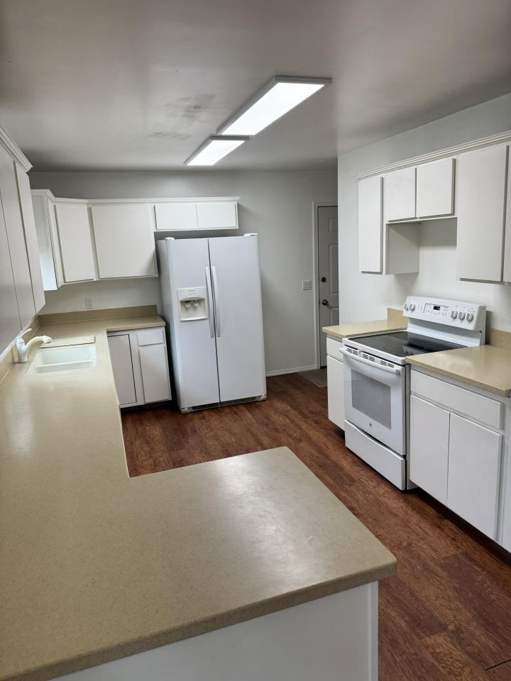 1207 1st St W - Photo 7 of 10