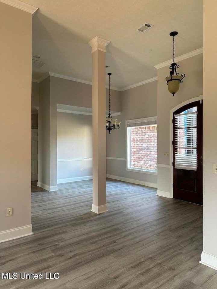 503 Stones Ct - Photo 2 of 15