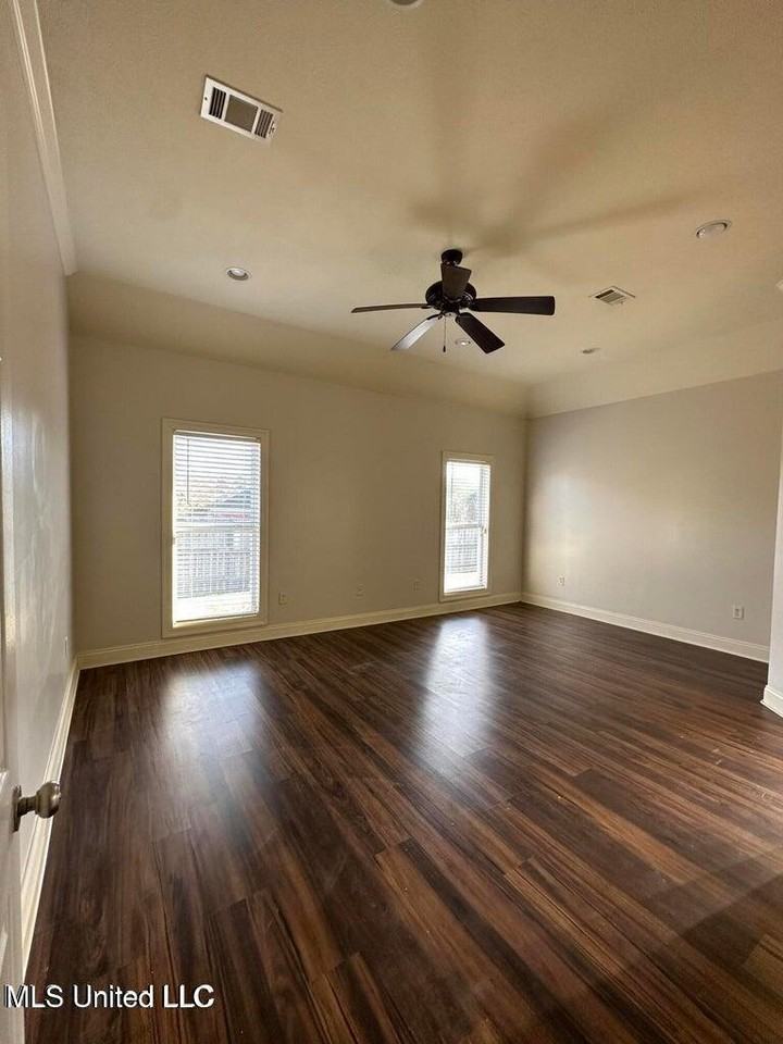 503 Stones Ct - Photo 5 of 15