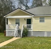 featured image of 20015 Sunshine Dr