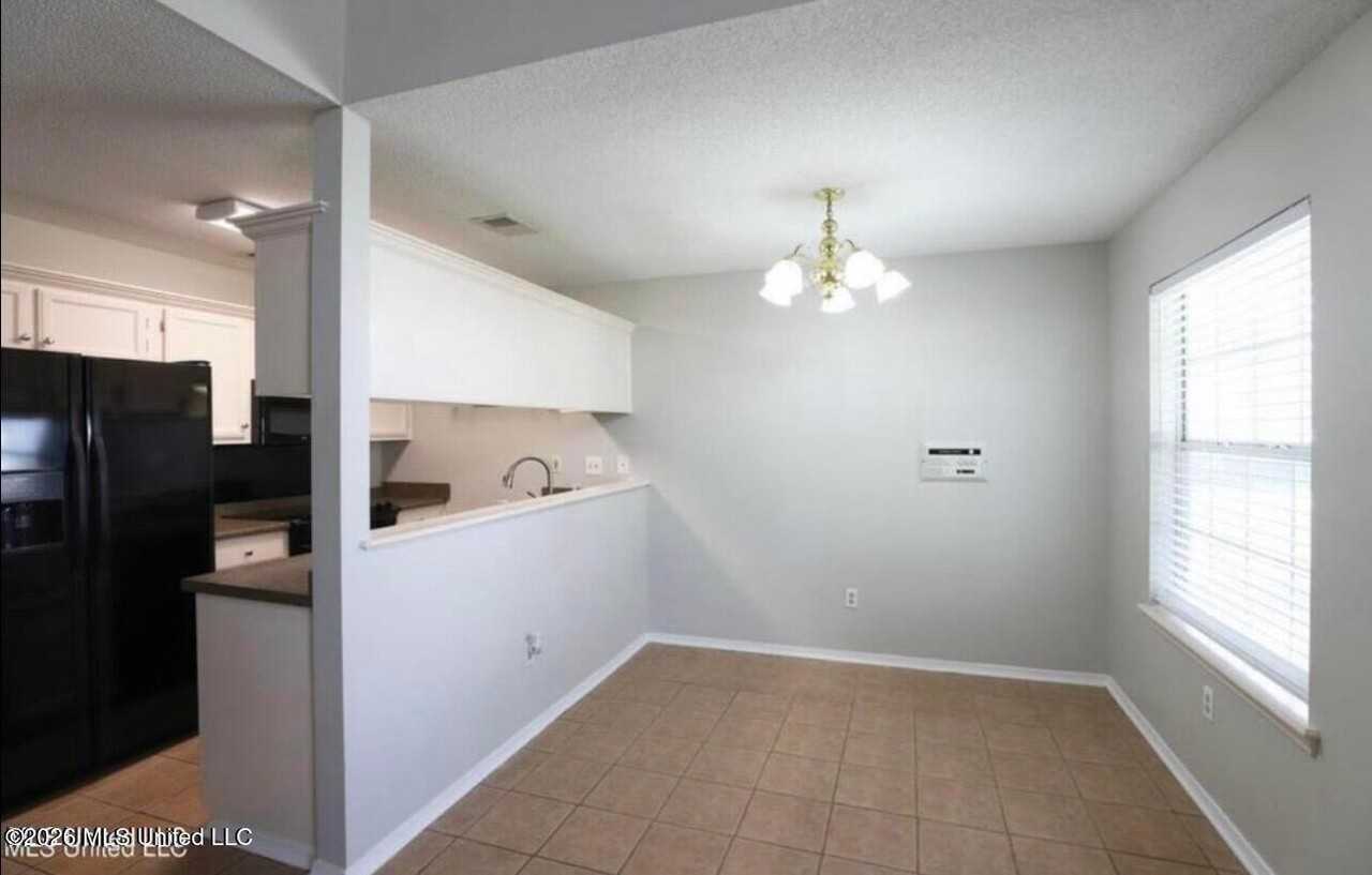 354 Bells Ferry Dr - Photo 4 of 10