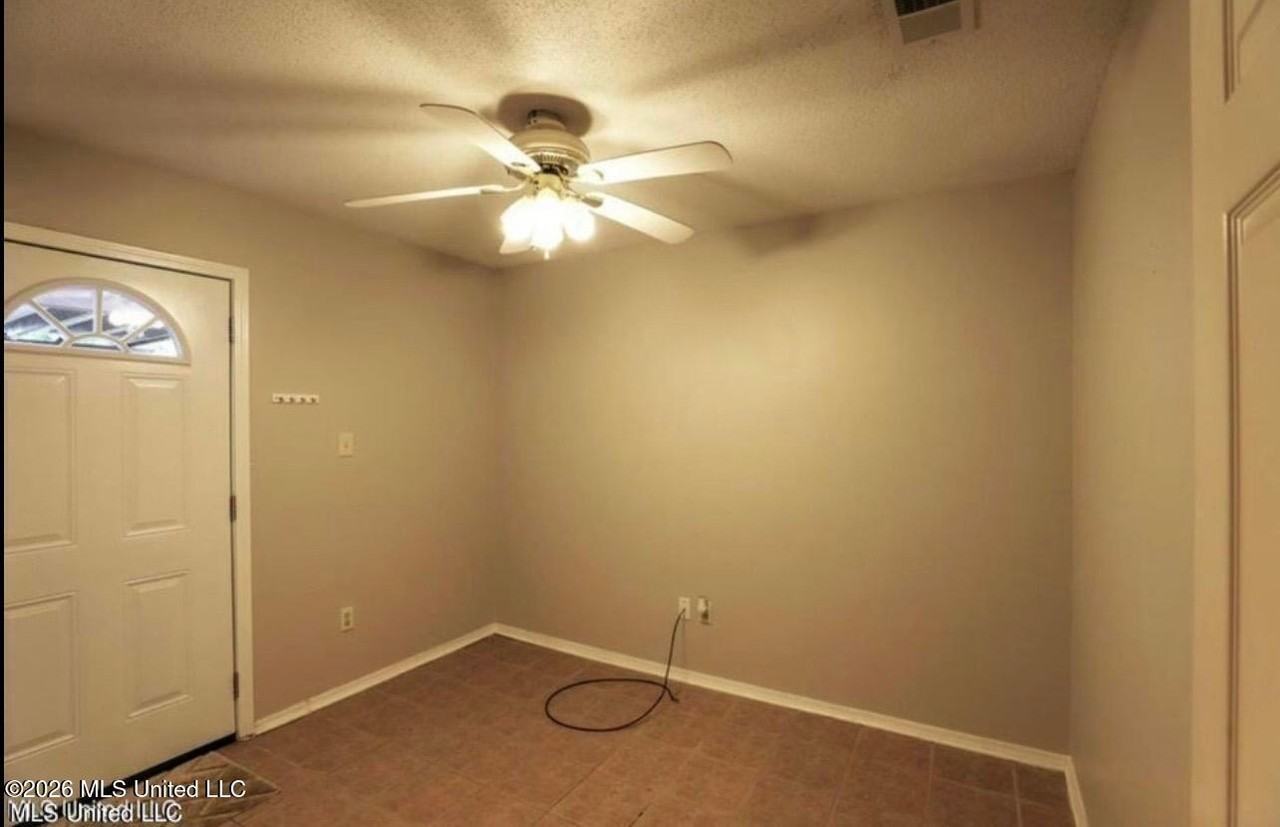 354 Bells Ferry Dr - Photo 7 of 10